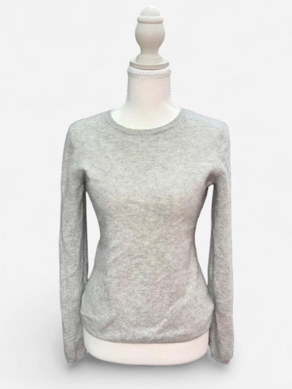 Grey Crewneck Cashmere Sweater